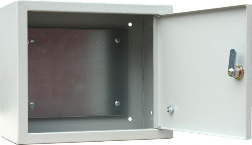 Щит металлический распределительный RUCELF ЩМП-02 IP54 навесной с монтажной панелью Щит металлический распределительный RUCELF ЩМП-02 IP54 навесной с монтажной панелью