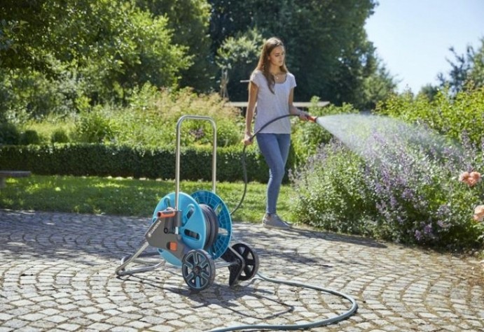 Шланг текстильный GARDENA Liano 1/2" х 10 м с комплектом для полива 18425-20.000.00 [18425-20.000.00]