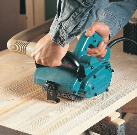 Шлифмашина щеточная сетевая MAKITA 9741 Шлифмашина щеточная сетевая MAKITA 9741
