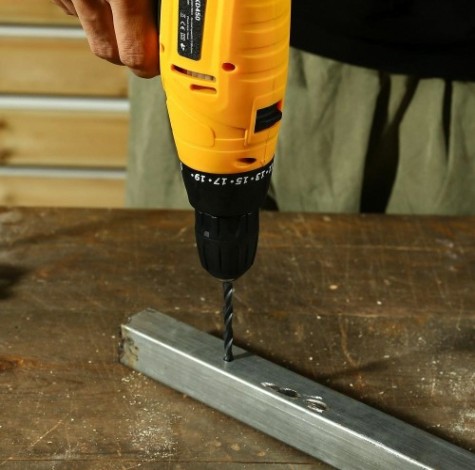 Шуруповерт сетевой DEKO DKD450 набор бит 6 шт. [063-4281]