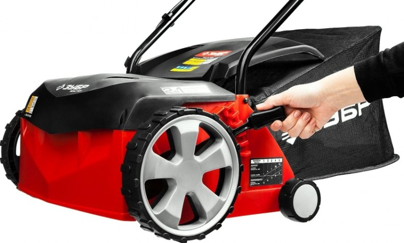 Скарификатор-аэратор электрический ЗУБР ЗСЭ-32-1000 Скарификатор-аэратор электрический ЗУБР ЗСЭ-32-1000