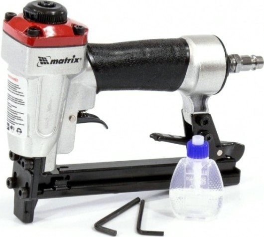 Скобозабиватель пневматический MATRIX 6-13 мм [57415]
