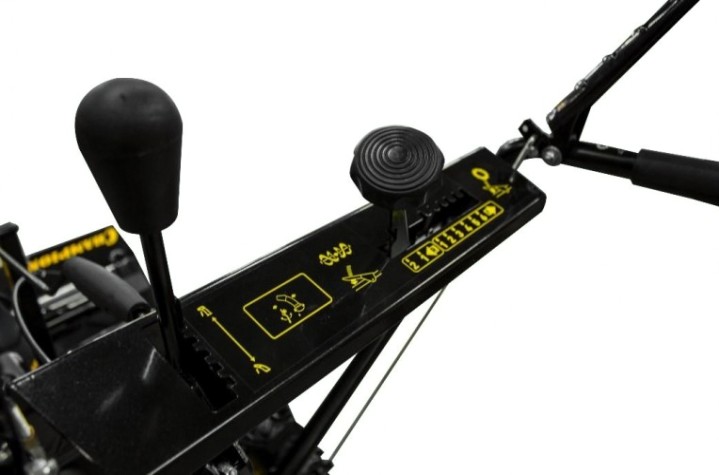 Снегоуборщик бензиновый CHAMPION ST 655 [ST655]