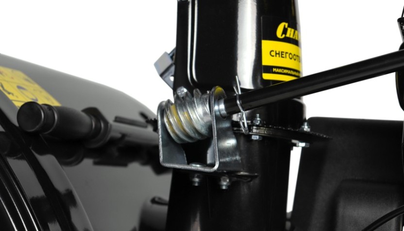 Снегоуборщик бензиновый CHAMPION ST761BS Снегоуборщик бензиновый CHAMPION ST761BS