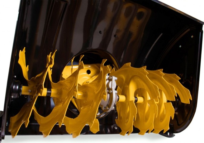 Снегоуборщик бензиновый гусеничный CHAMPION STT 1170 E [STT1170E]