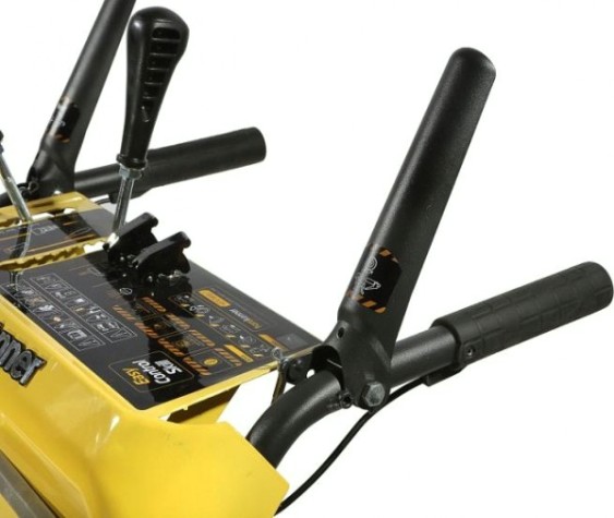 Снегоуборщик гусеничный бензиновый HANSKONNER HSTG7661ELT