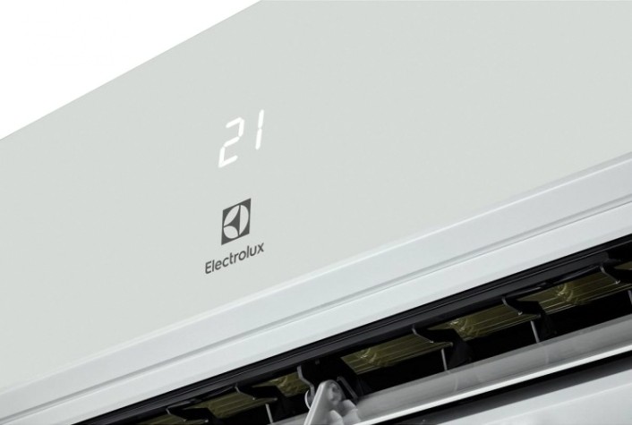 Сплит-система с инверторным управлением ELECTROLUX EACS/I-18HAL/N8 LOFT DC [НС-1428408]
