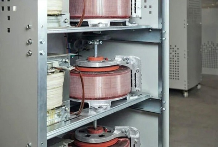 Стабилизатор напряжения трехфазный ndcorp Helios Y 18-20 [Helios Y 18-20]