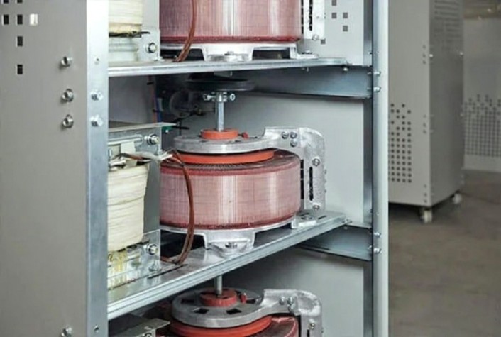 Стабилизатор напряжения трехфазный ndcorp Helios Y 800-20 [Helios Y 800-20]