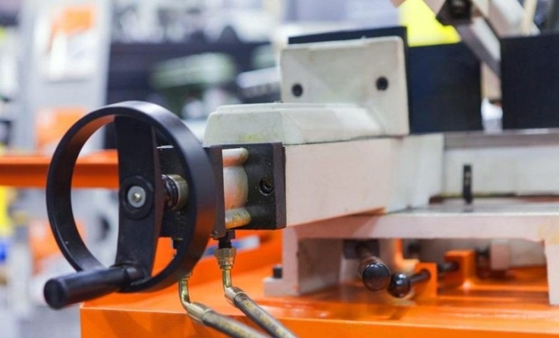 Станок ленточнопильный STALEX SBS- 250B/HC 400V, с прижимом заготовки [12010253HC]