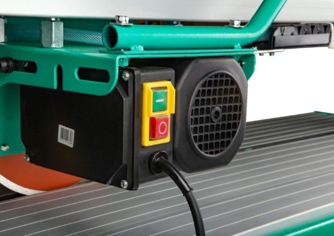 Станок плиткорезный Sturm TC9822U 1200 вт, 2950об/мин, диск 230х25.4х2.5 мм, верхн. Станок плиткорезный Sturm TC9822U 1200 вт, 2950об/мин, диск 230х25.4х2.5 мм, верхн.