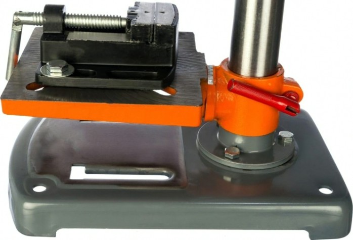 Станок сверлильный КРАТОН DM-16/500 [4 02 04 008]