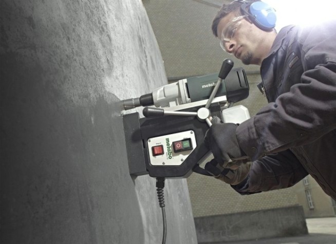 Станок сверлильный на магнитной подошве METABO MAG 32 [600635500]