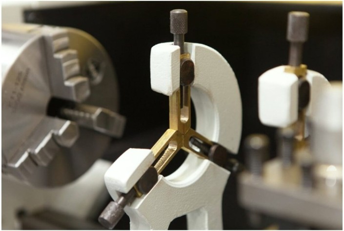 Станок токарный STALEX D250x550C настольный Станок токарный STALEX D250x550C настольный