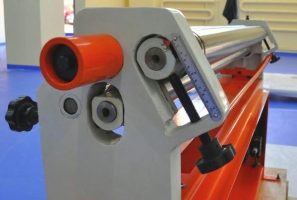 Станок вальцовочный STALEX ESR-1300х2,5 электромеханический [391104]