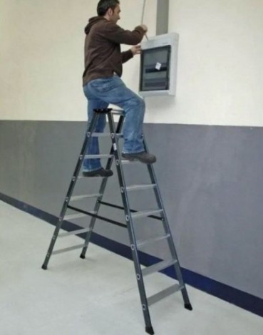 Стремянка алюминиевая KRAUSE MONTO SEPRO D 7 ступеней анодированная, двухсторонняя [125842]