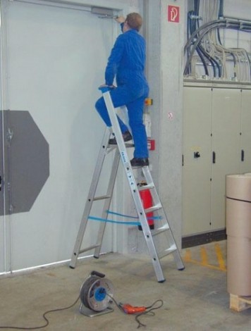 Стремянка алюминиевая KRAUSE STABILO 6 ступеней [124531]