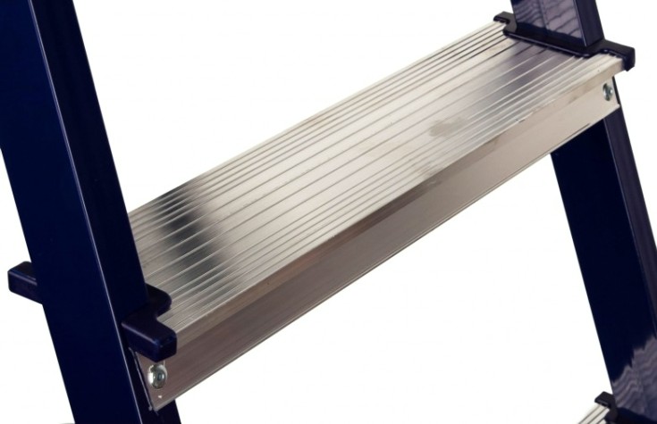 Стремянка стальная АЛЮМЕТ M 8406 6 ступеней профиль 40х20 [М8406]