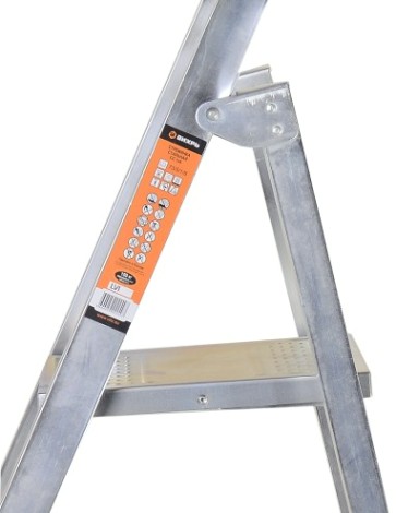 Стремянка стальная ВИХРЬ СС 1х4 [73/5/1/8]