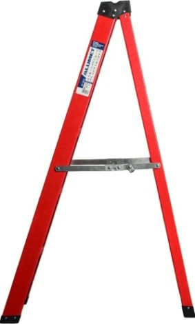 Стремянка стеклопластиковая АЛЮМЕТ SF 1004 4 ступени, с органайзером