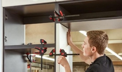 Струбцина быстрозажимная BESSEY EZL45-8 пистолетного типа 2.7 кн, 450x80 мм [BE-EZL45-8]