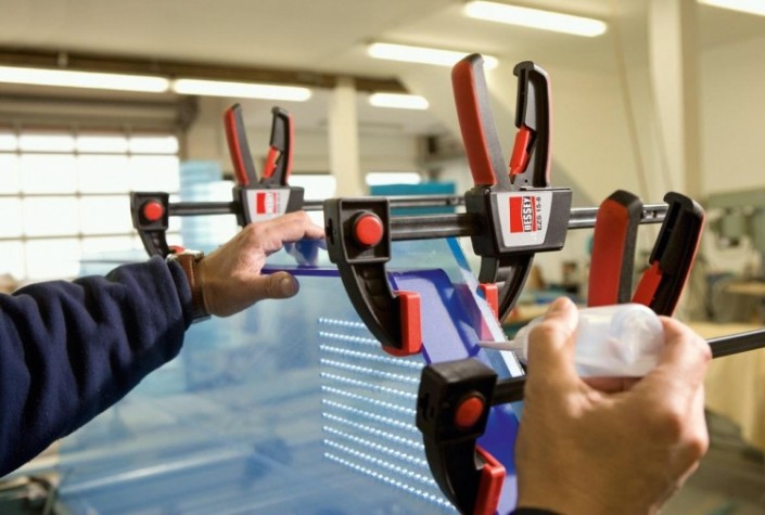 Струбцина быстрозажимная BESSEY EZL60-8 пистолетного типа 2.7 кн, 600x80 мм [BE-EZL60-8]