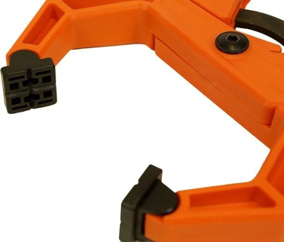 Струбцина прижимная Sturm 1078-09-075 с храповым механизмом, длина 226мм, зев 75мм