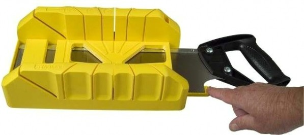 Стусло STANLEY 1-19-800 пластиковое с ножовкой Стусло STANLEY 1-19-800 пластиковое с ножовкой