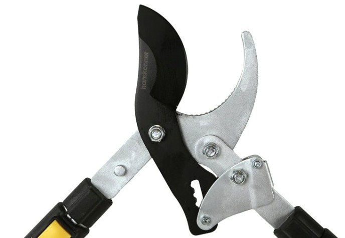 Сучкорез HANSKONNER HK3012-05-03 телеск 460-700мм, рез 40мм Сучкорез HANSKONNER HK3012-05-03 телеск 460-700мм, рез 40мм