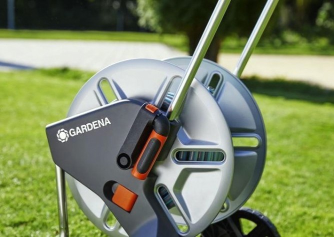 Тележка для шланга GARDENA CleverRoll M с комплектом для полива 18542-20.000.00 [18542-20.000.00]