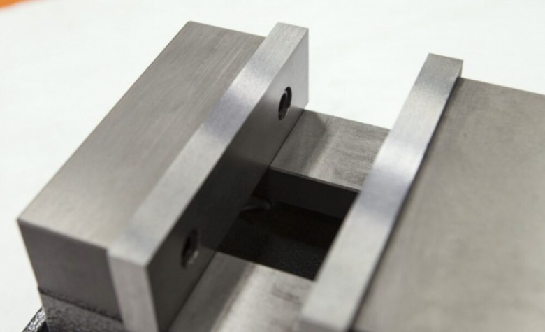 Тиски станочные STALEX QM16200 с поворотным основанием Тиски станочные STALEX QM16200 с поворотным основанием