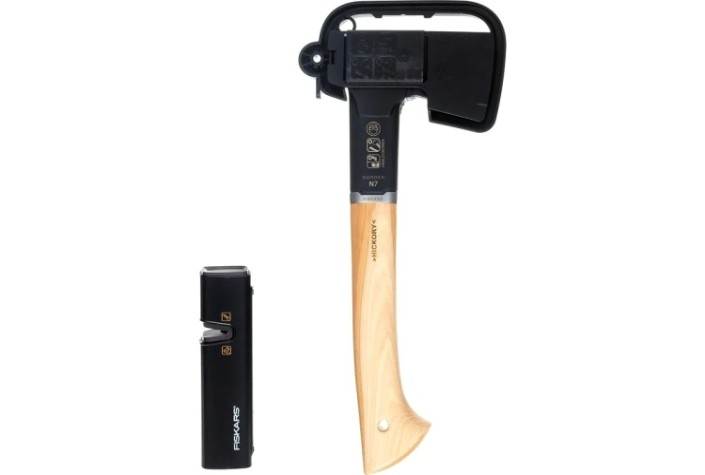 Топор FISKARS 1051146 Norden N7+ точилка