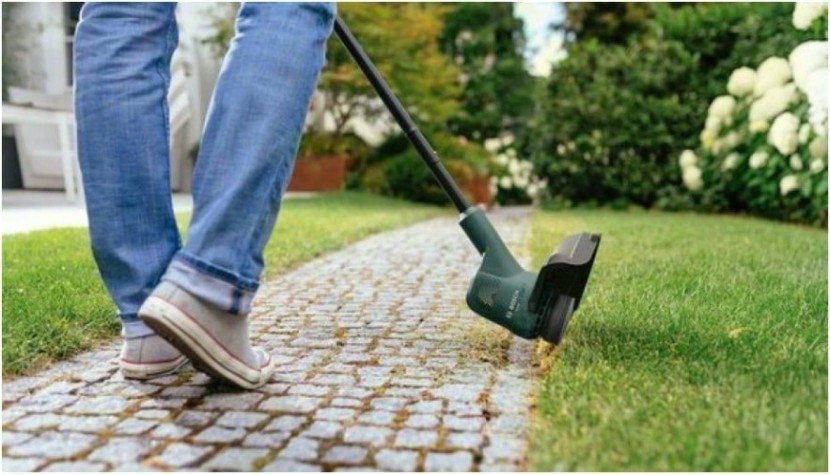 Триммер аккумуляторный BOSCH EasyGrassCut 18-260 [06008C1D02]