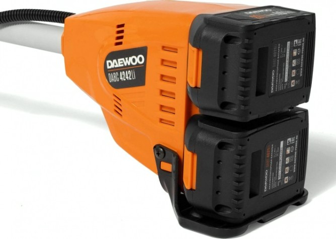 Триммер аккумуляторный DAEWOO DABC 4242Li SET