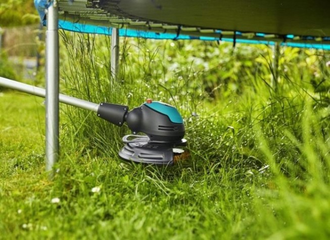 Триммер аккумуляторный GARDENA EasyCut Li-18/23 09876-55.000.00 без АКБ и ЗУ [09876-55.000.00]