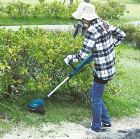 Триммер аккумуляторный MAKITA DUR 181 Z без АКБ и З/У [DUR181Z]