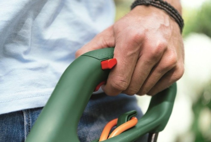 Триммер электрический BOSCH EasyGrassCut 26 [06008C1J01]