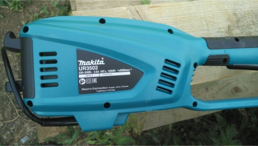 Триммер электрический MAKITA UR 3502 [UR3502]