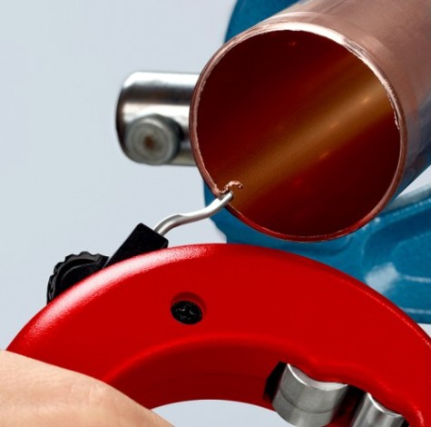 Труборез ручной KNIPEX KN-903103BK TubiX XL, для нерж.стали и цвет. металлов,Ø 6-76мм