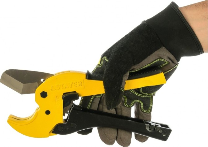 Труборез ручной STAYER Profi для металлопластиковых труб, для работы одной руко [23375-42]