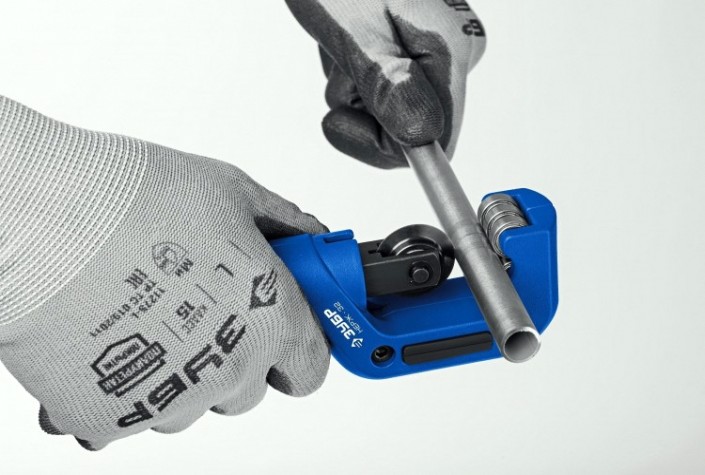 Труборез ручной ЗУБР НЕРЖ-32 для нержав. стали, на подшипниках [23832]