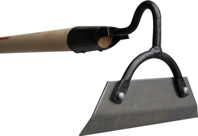 Тяпка ЦЕНТРОИНСТРУМЕНТ БЛЦ "МОЛОДОСТЬ МОЯ" 1046-Ч с деревянным черенком [1046-Ч]