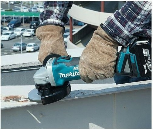 Углошлифовальная машина MAKITA DGA 504 RF бесщеточная [DGA504RF]