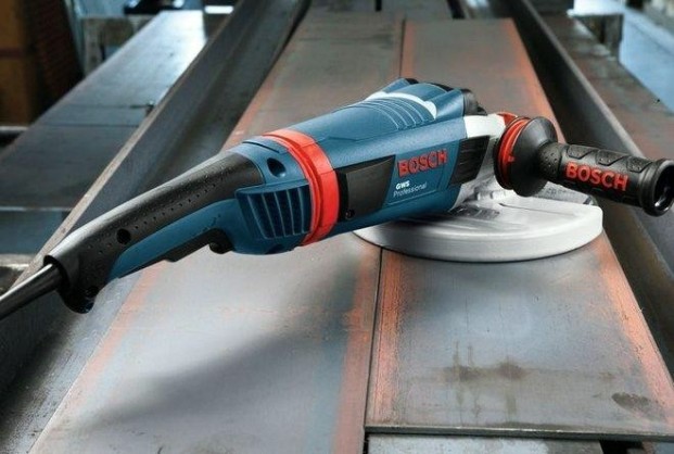 Угловая шлифмашина BOSCH GWS 22-180 LVI [0601890D00]