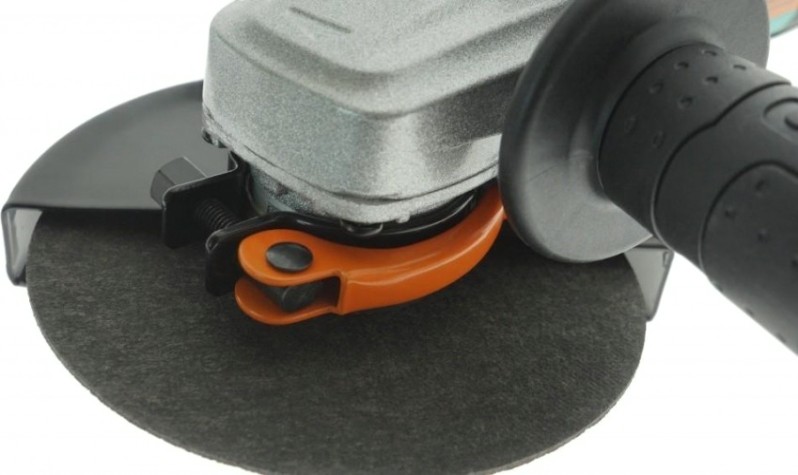 Угловая шлифмашина сетевая Sturm AG9012TL