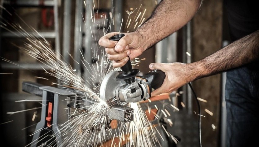 Угловая шлифмашина сетевая Worx WX711 Угловая шлифмашина сетевая Worx WX711