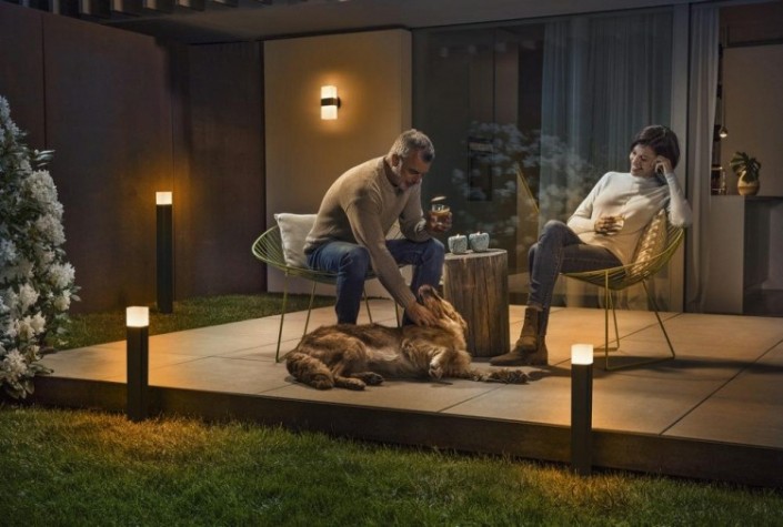 Умный фонарь Ledvance SMART для установки на фасадах outd wifi cube wall rgbw [4058075478114]