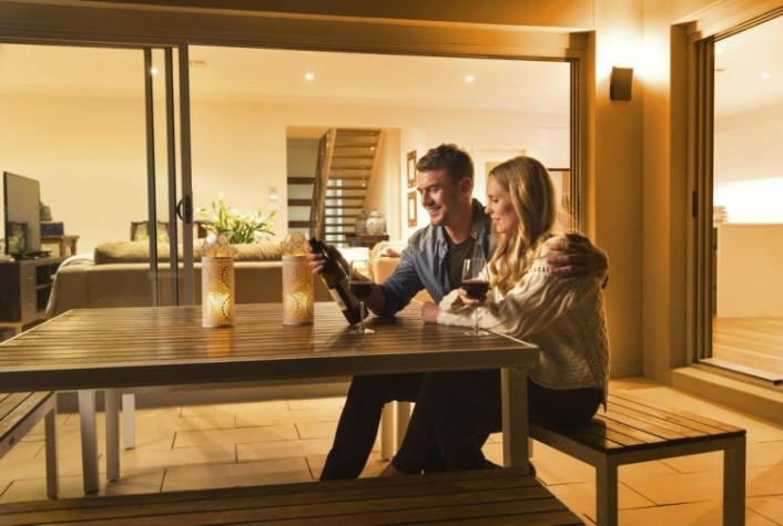 Умный светильник Ledvance SMART для установки на фасадах outd wifi curve wall [4058075478336]