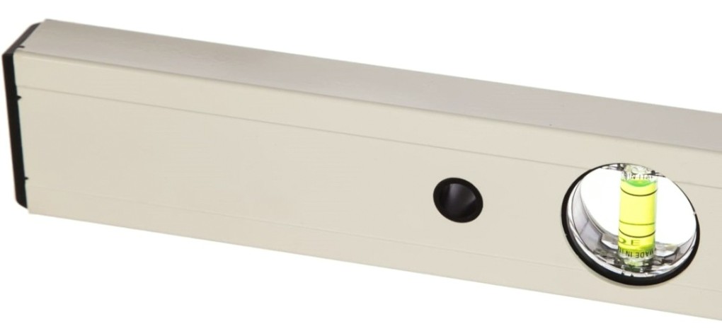 Уровень строительный GROSS 33673 алюминиевый, 1000 мм, фрезерованный Уровень строительный GROSS 33673 алюминиевый, 1000 мм, фрезерованный