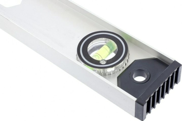 Уровень строительный MATRIX 400 мм алюминиевый "рельс", 3 глазка (1 поворотны [34020]